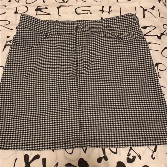 Checkered Mini Skirt - Picture 2 of 2